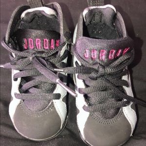 Toddler Girls Black/Grey/Fuschia Jordan’s Size 4C
